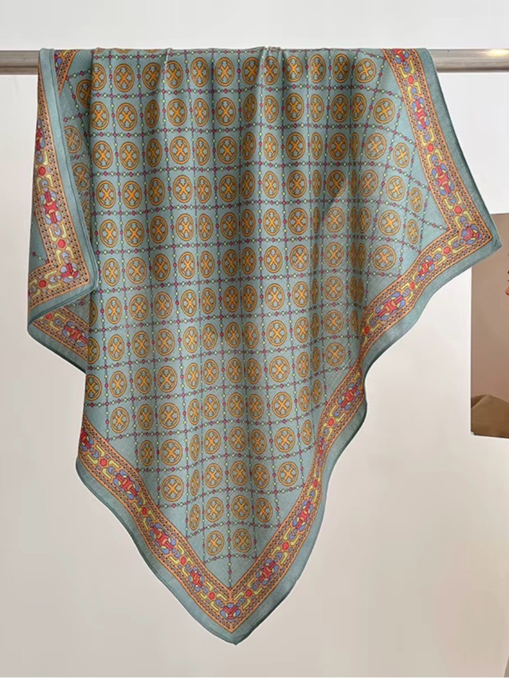 European American Milliard Style Women’s Square Scarf
